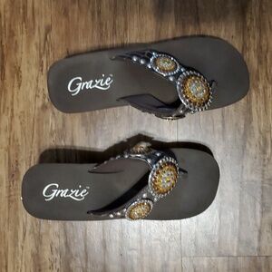 Grazie Brown Sandals with Bronze and Silver Embellishments 8.5